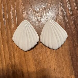 Elegant White Shell Earrings